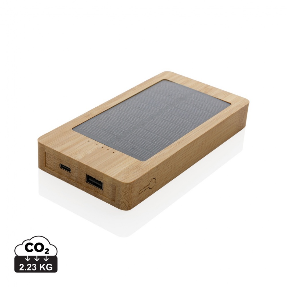 Pruun Sunwick 10 000 mAh bambusest päikeseakupank — pealtvaade, logoga personaliseeritav, Logo.ee