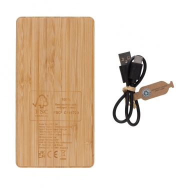 Pruun Sunwick 10 000 mAh bambusest päikeseakupank — vaade koos laadimiskaabliga, logoga personaliseeritav, Logo.ee