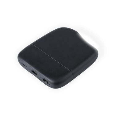 Must Xoopar ICE-P akupank, näha USB-C-pesa, LED-märgutuled ja lüliti