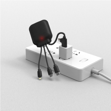INÉ Gamma laeb end pikendusjuhtmes oleva USB-laadija kaudu, punane märgutuli põleb